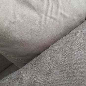 Koltuklarda Renk Değişimi Ve Şube Sözünde Durmadı