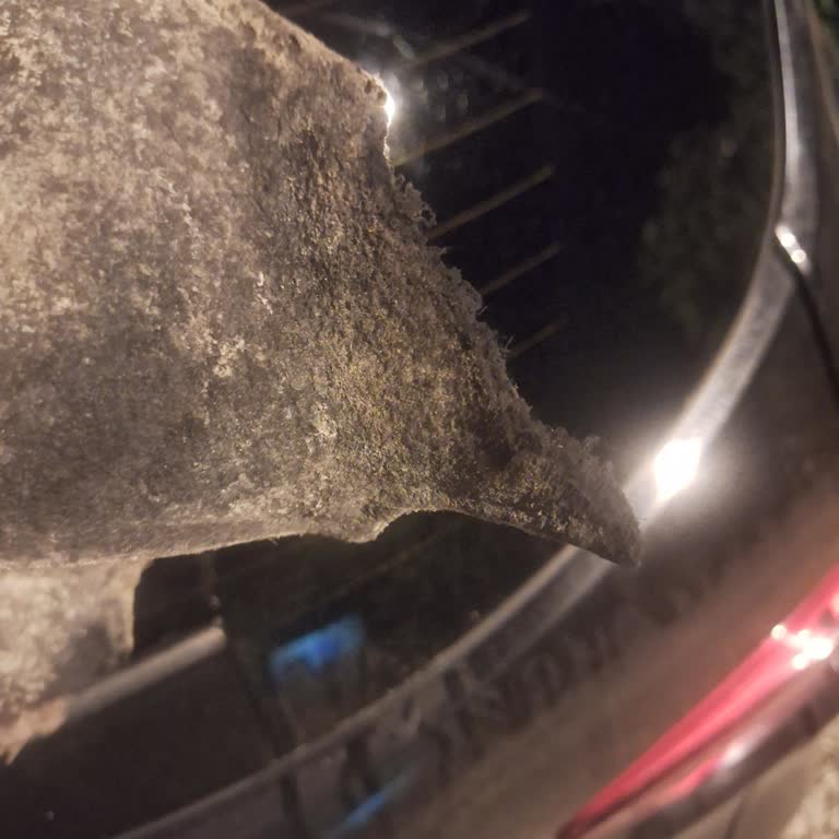 Motor Bölümünde Yangın Tehlikesi Ve Güvenlik Endişesi