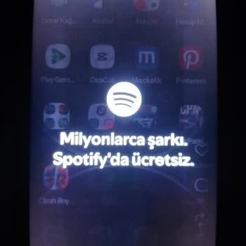 Reeder S23 Pro Max Cihazımda Ekran Kararması Ve İz Kalma Sorunu Yaşadım