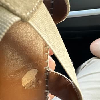 Derimod Sandaletin Tabanı Ve Lastiği 1 Ayda Soyuldu, Müşteri Hatası Denildi