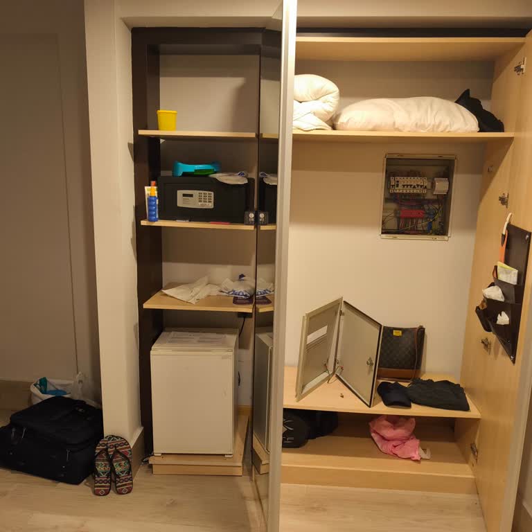 Otel Odasında Sürekli Teknik Sorunlar Ve Yetersiz Müşteri İlişkileri