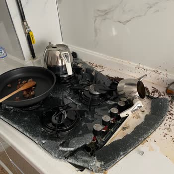 Cam Ocak Patladı, Müşteri Hizmetleri Cevap Vermiyor