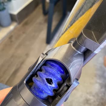 Dyson V15 Lazer Başlığında Kısa Sürede Lastik Açılması Sorunu
