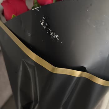Eksik Ve Özensiz Çiçek Gönderimi Hayal Kırıklığı Yarattı