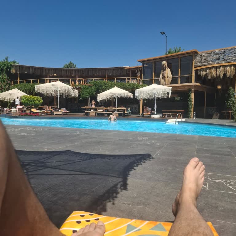 Gece Partisi Sonrası Havuzda Mikrop Bulaşıp Ağır Hastalandım