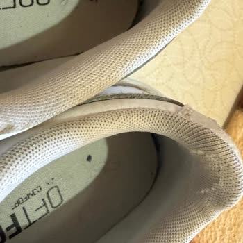 Ayakkabı Tabanı Şişti, Yanlarda Açılma Oluştu