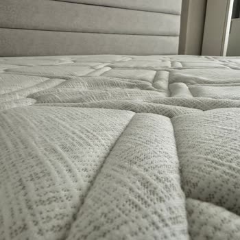 Kısa Sürede Çöken Yatak Ve Yetersiz Teknik Servis Mağduriyeti