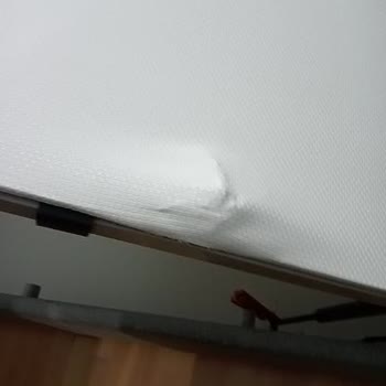 Bir Haftada Kırılan Baza Ve Yırtılan Yatak İçin Çözüm Bulunamadı