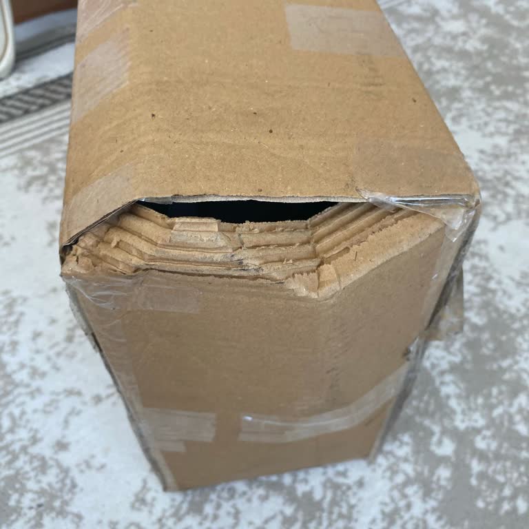 Kargomun Kutusu Açılmış Ve İçine Bakılmış