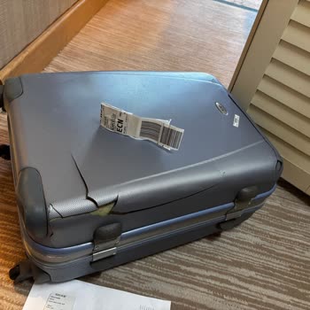 Pegasus Kırılan Valiz Hasarını Sonuçlandıramıyor, Maillerime Dönülmüyor