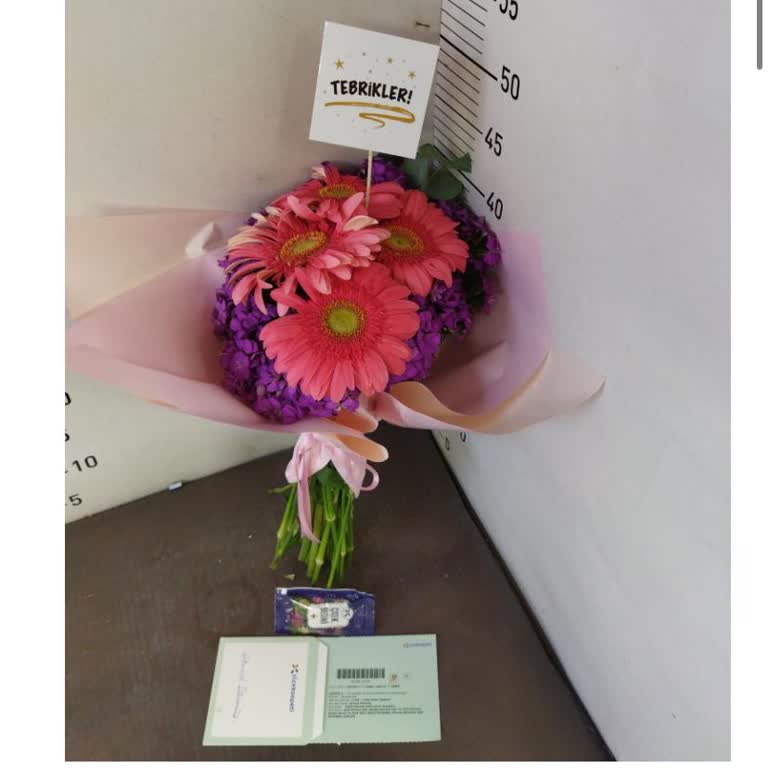 Teslim Edilen Çiçek Görselden Farklı Ve Teslimat Sırasında Kaba Davranış
