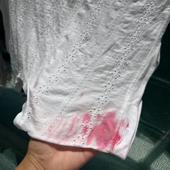 Domestos Çamaşır Suyu Beyaz Gömleğimi Pembe Renge Dönüştürdü