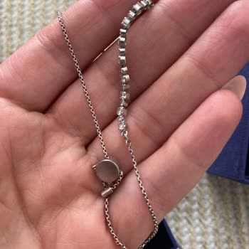 Swarovski Bilekliklerin Rengi Soldu Markadan Destek Alamıyorum