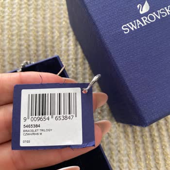 Swarovski Bilekliklerin Rengi Soldu Markadan Destek Alamıyorum