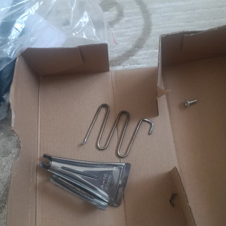 Kırık Ürün Ve Saygısız Müşteri Hizmeti Nedeniyle Mağduriyet