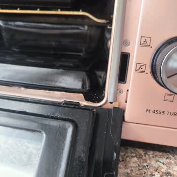 Simfer Fırın Kapağı Menteşesi Çürüdü Parça Bulunamıyor