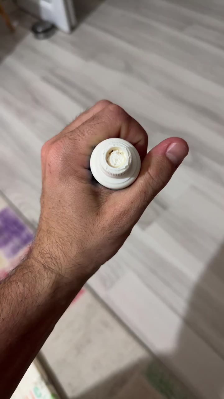 Ich habe Bioderma Photoderm Pediatric 50+ gekauft, Creme ist hart und unbrauchbar! Videovorschaubild