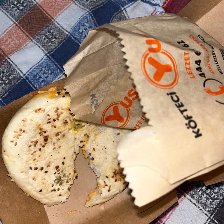 Küflü Hamburger Ve Çözüm Sunulmayan Müşteri Hizmetleri