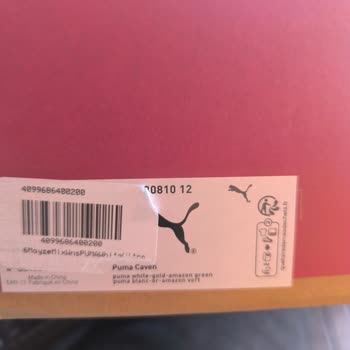 Farklı Renklerde Ayakkabı Gönderildi