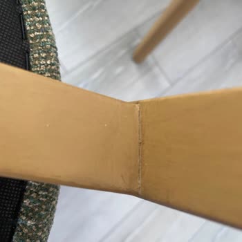 Kısa Sürede Çatlayan Sandalyeler Ve Garanti Sürecindeki Belirsizlik