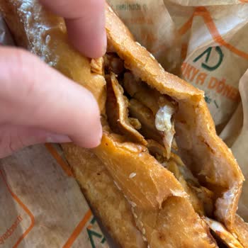 Bozuk Tavuk Döner Nedeniyle Zehirlenme Ve İlgisiz Hizmet