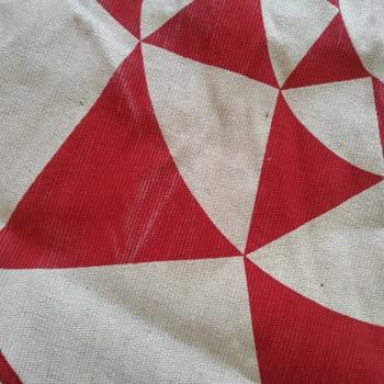 Kilim Daha Kullanılmadan Renk Attı, Değişim Talep Ediyorum