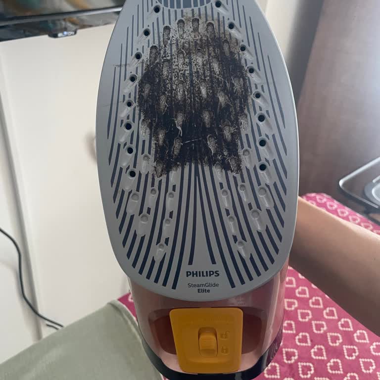 Philips Ütüde Oluşan Siyah Katman Ve Mağduriyet