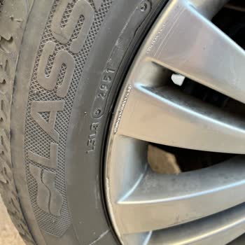 Yetkili Serviste Lastik Değişimi Sonrası Jantlarımda Oluşan Hasar Mağduriyeti