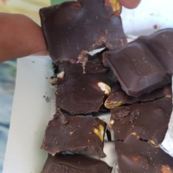 Migros'tan Aldığım Çikolata Kurtlu Çıktı, Mağduriyet Yaşıyorum