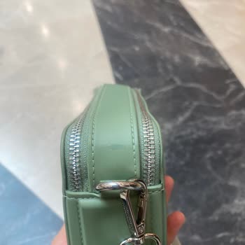 Çanta Askı Kancası 2 Ayda Soyuldu, Garanti Dışı Denildi