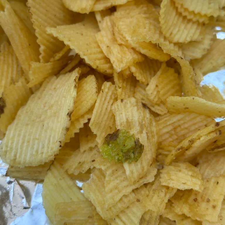 Patito Cipsin İçinden Yabancı Cisim Çıkmasıyla Hayal Kırıklığı