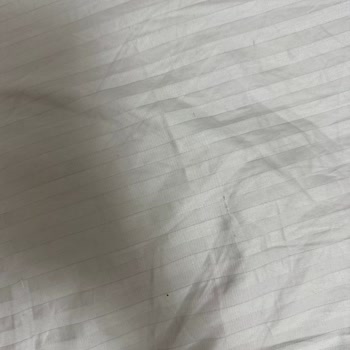 Nevresim Takımında Yırtık Ve Dikiş Hatalarıyla Karşılaştım