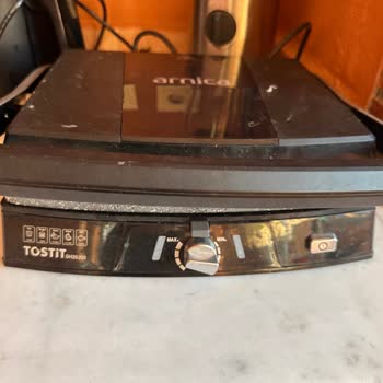 Garanti Kapsamındaki Tost Makinesi Sürekli Elektrik Sigortasını Attırıyor