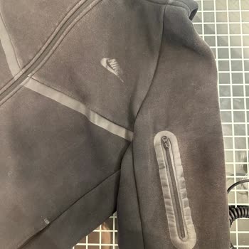 Nike Sweatshirtte 2 Ayda Renk Solması Ve Firma İlgisizliği