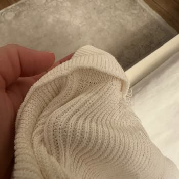 Massimo Dutti, problemas de costuras en productos y falta de solución