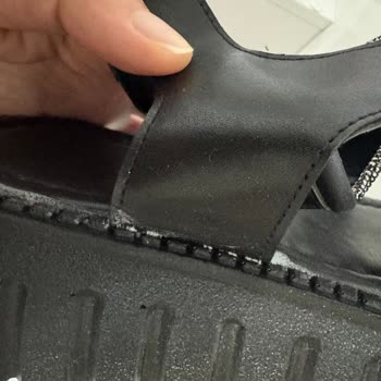 Siparişimde Yanlış Ve Hasarlı Ayakkabı Gönderildi Kuponum Da Yandı