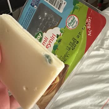 Sütaş'tan Aldığım Kaşar Ve Süt Ürünlerinde Tekrarlayan Küf Ve Tarih Sorunu