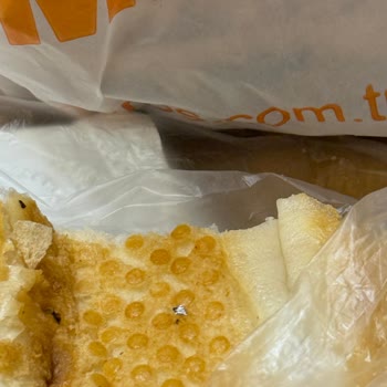 Migros Aldığım Ekmekten Yabancı Madde Çıktı, Sağlığım Tehlikeye Girdi