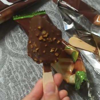 Aldığım Dondurmanın Yarısı Eksik Çıktı