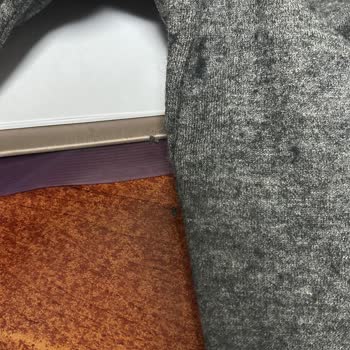 Massimo Dutti, cárdigan suelta pelusa y atención al cliente falla