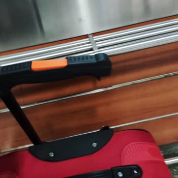 Ajet Uçuşunda Bagaj Hasarı Ve Yetersiz Müşteri Hizmeti Deneyimi