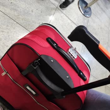 Ajet Uçuşunda Bagaj Hasarı Ve Yetersiz Müşteri Hizmeti Deneyimi