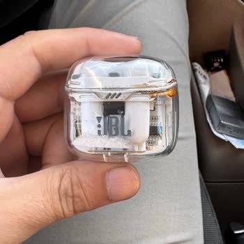 JBL Kulaklık Kutusunda Lekeler Oluştu Servis Çözüm Sunmadı