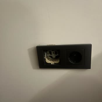 Otel Kabusuna Dönüştü: Kötü Hizmet, Hijyen Sorunları Ve Zorunlu Konaklama