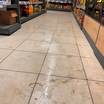 A101 Mağazasında Islak Zeminde Kızım Düştü, Personelden İlgi Ve Özür Beklerken Umursamazlıkla Karşılaştım