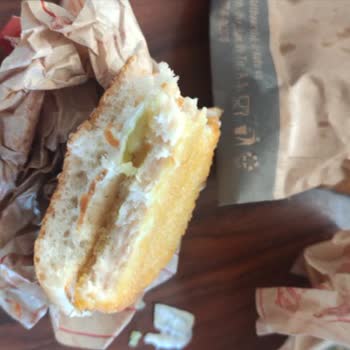 Pişmemiş Tavuk Burger Ve İlgisiz Müşteri Hizmetleri