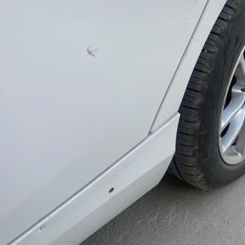 Şok Mağazasının Otoparkında Aracıma Verilen Hasara Çözüm Bulunmuyor