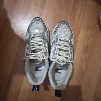 Tommy Ayakkabıda Kısa Sürede Aşınma Ve İlgisiz Servis Deneyimi