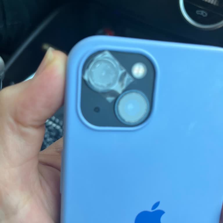 iPhone 13 Kamera Camı Tamiri Yapılamıyor, Çözüm Olarak Sadece Yeni Telefon Öneriliyor