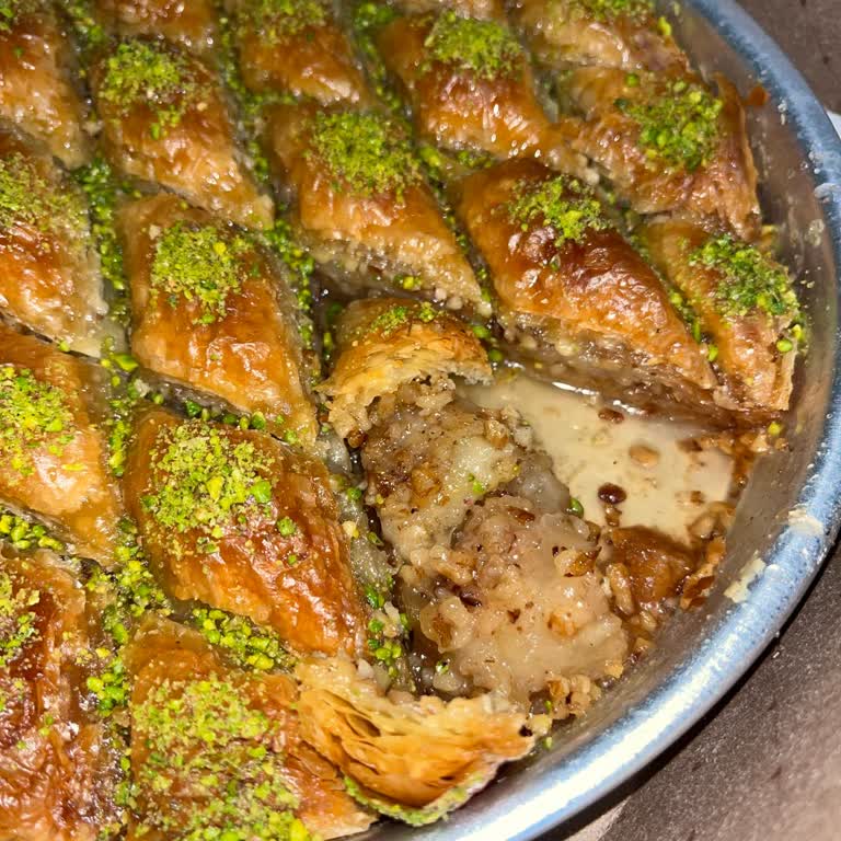 Fix Gross'tan Aldığım Fıstıklı Baklavada Fıstık Neredeyse Yoktu
